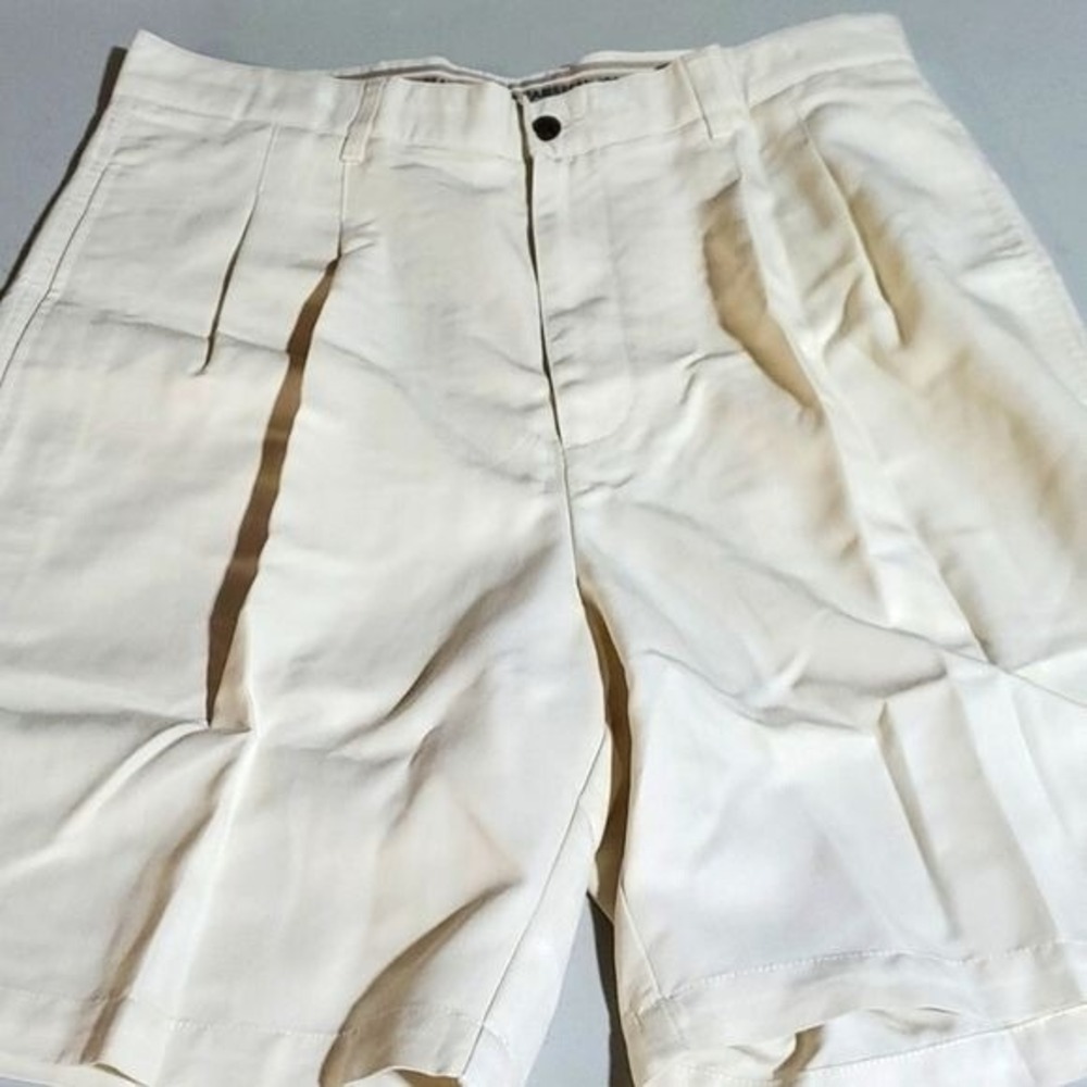 Caribbean Joe Cream Pleated‎ & Pockets 70% Rayon Sz 34 Shorts